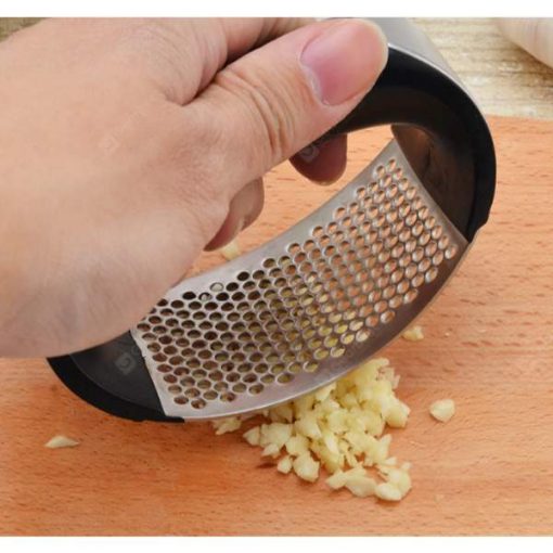 Buy New Garlic Press, Food Grade Stainless Steel Ginger Crusher, Garlic Rocker with Silicone Roller Peeler online in pakistan (1)